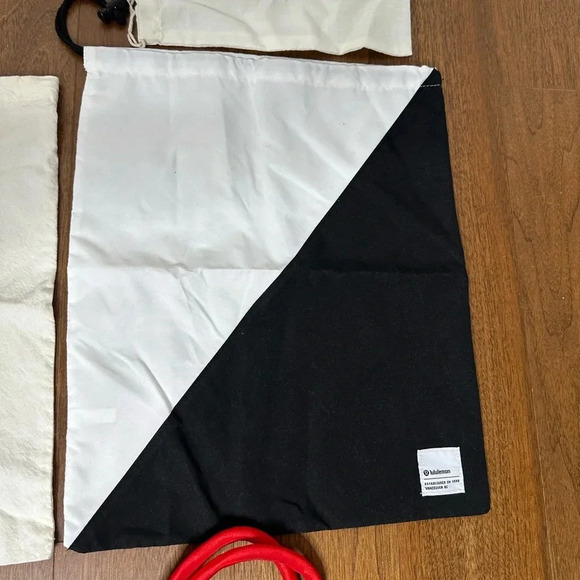 Bundle of Zippered Pouches and Dust Bags - Picture 6 of 10